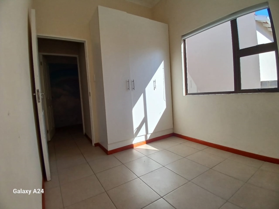 3 Bedroom Property for Sale in Graceland Eastern Cape